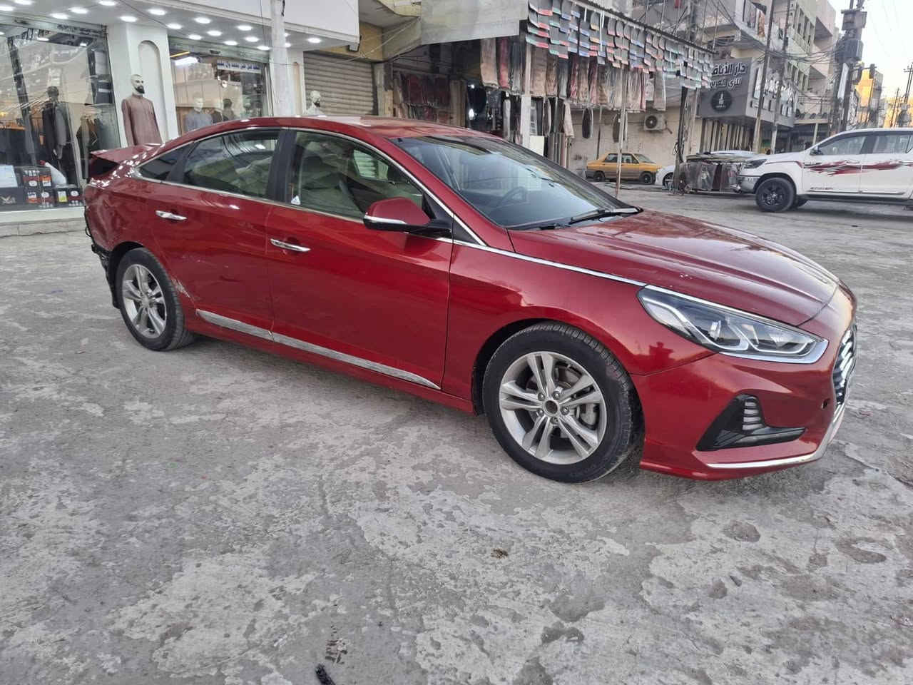 السلام عليكم خوان للبيع هونداي سوناتا أمريكي موديل 2018 رقم دولي تحويل مباشر سنوية وهزة جدد السياره بيهة حادث ابيعها علة حادثهة شغاله وتمشي كير ومكينه وحدادية وتبريد جدد فول بصمة شاشه مكينة 2400 الاستفسار الاتصال *********** مكان بغداد
