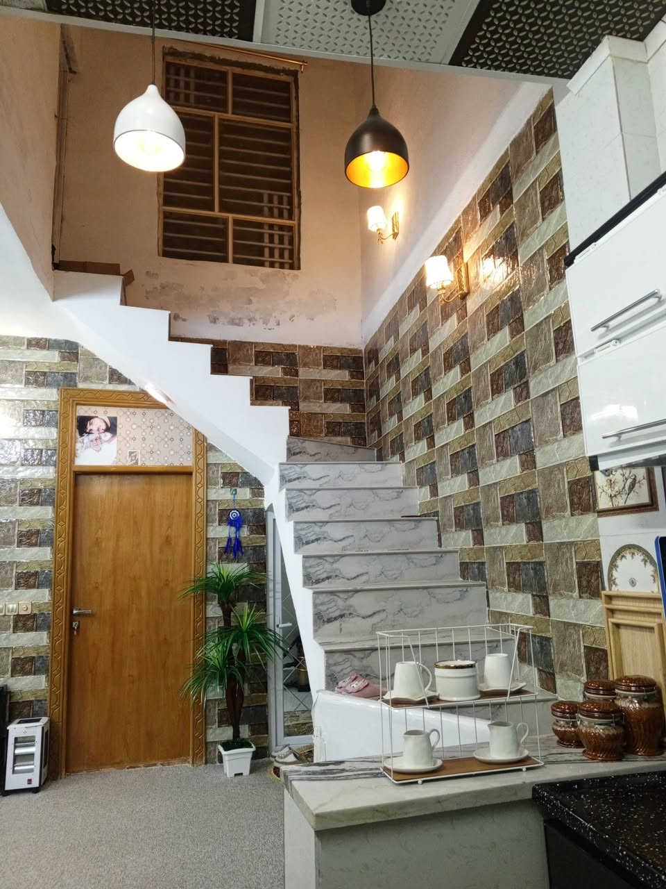 بيت البيع ٧٥ متر  أساس صب طابوك سقف صب   قرب أسواق موحان  قريب على شارع للمطار لقديم. لبيت مال جناي. فول فول  موقع ممتاز  سعر 33 وبي مجال  شراي يتصل على صاحب دار ‏‪***********‬‏.    كوفه البراكيه شارع المطار القديم
متوفر كافت الخدمات  مدارس أهلي وحكوميه مجمعات طبيه سوك  صيدليات شتريد يمك كهرباء ماي
