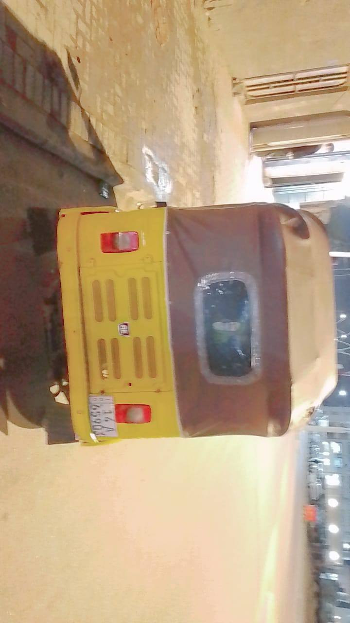 تكتك باجاج موديل 20 مصبوغه صبغ عام جماليه رقم وسنويه جاهزه كبل للشارع لا تنقيص ولا تبخير سعر ٥٢٠٠ وبيها مجال قليل عنوان بصره تنومه 
رقم بس واتساب
***********
