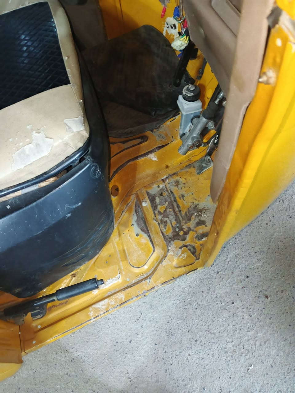 سلام عليكم موديل 21 شهر 6 رقم وسنويه تحويل ثاني يوم بي ضربه لغد ومعمره وبي ضريه يم بكلايت ومسويها مكينه خرسا تخبل مكاني بغداد سبع قصور سعرها 6600 وبي مجال قليل ***********
