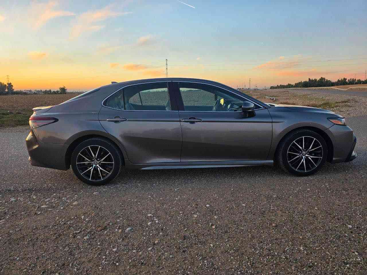 كامري 2021
ماشية 80الف ميل 
كلين تايتل مكفولة من كل شي 
مواصفات se 
سبورت 
تحكمات ستيرن 
شفتات 
ردارات
سيارة اخت الجديدة 
لون نفطي
رقم سليمانية جديد دولي
السعر 235 بي مجال بسيط

*********** للتواصل كركوك, العراق
