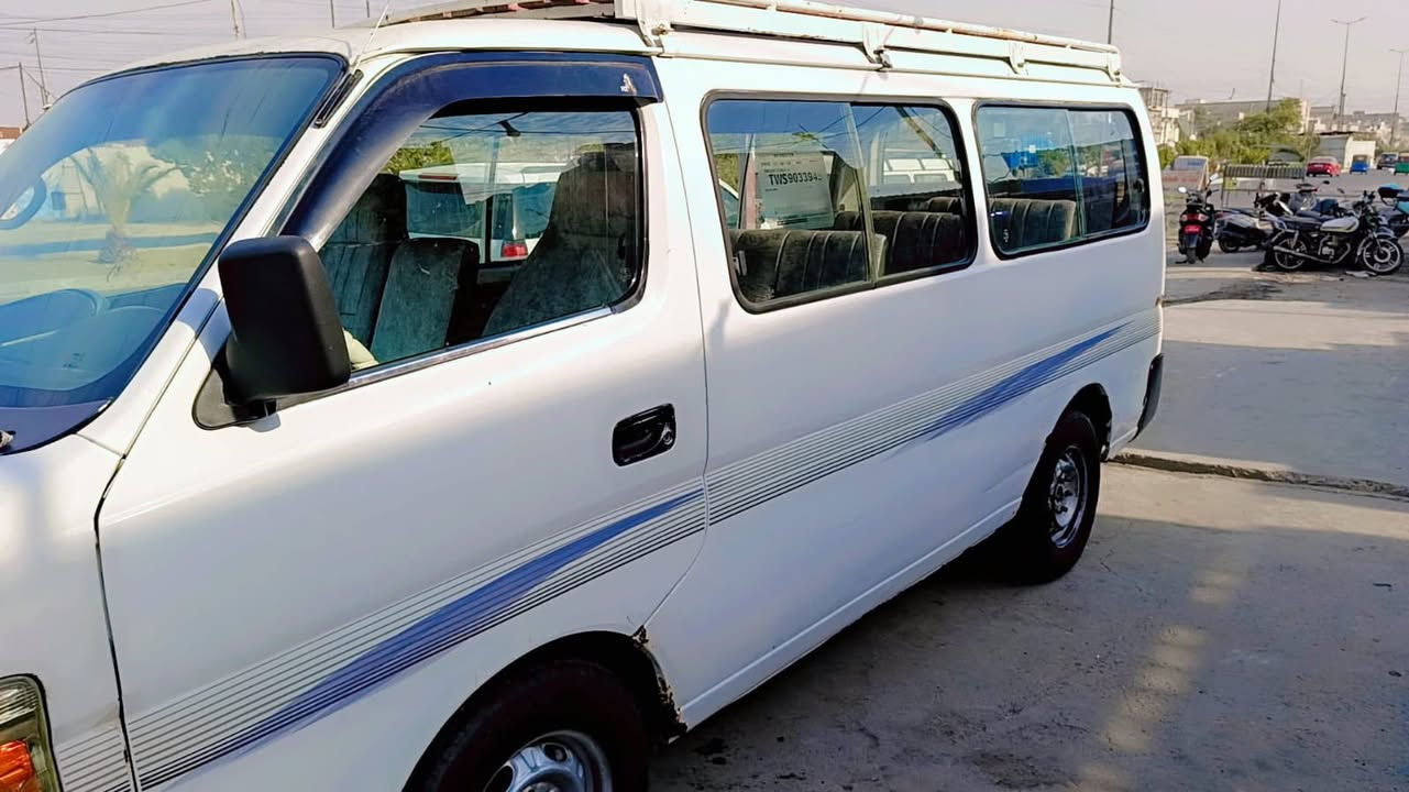 السلام عليكم نيسان موديل 7مطلوبهً غرمات وهيئه وظريبه 3ونص السياره مصبوغه عام بيهه محرك ونجي مجاول بيهه تبخير  دوشمه جديده صدر جديد  السعر 32قفل من الأخير لا تخابرني وكلي شبيهه مابيهه الشراي يتصل رحمه الوالديكم  الإمكان بغداد***********
