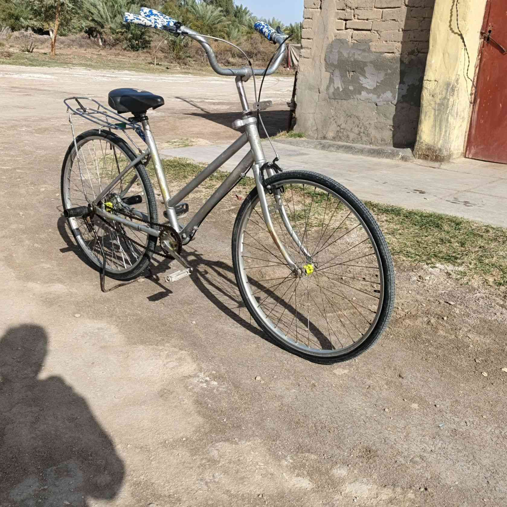 سلام عليكم  باسكل موديل 2014 حجم 26 نصافه متوسطه باسكل ريدنه وسعره 45 وبه مجال


**إذا كنت صاحب هذا الإعلان وتريد حذفه لأي سبب، رجاءا أرسل رسالة إلى الدعم الفني**