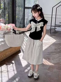 طقم بنات • ٢-٧ سنوات • أسود أبيض وردي