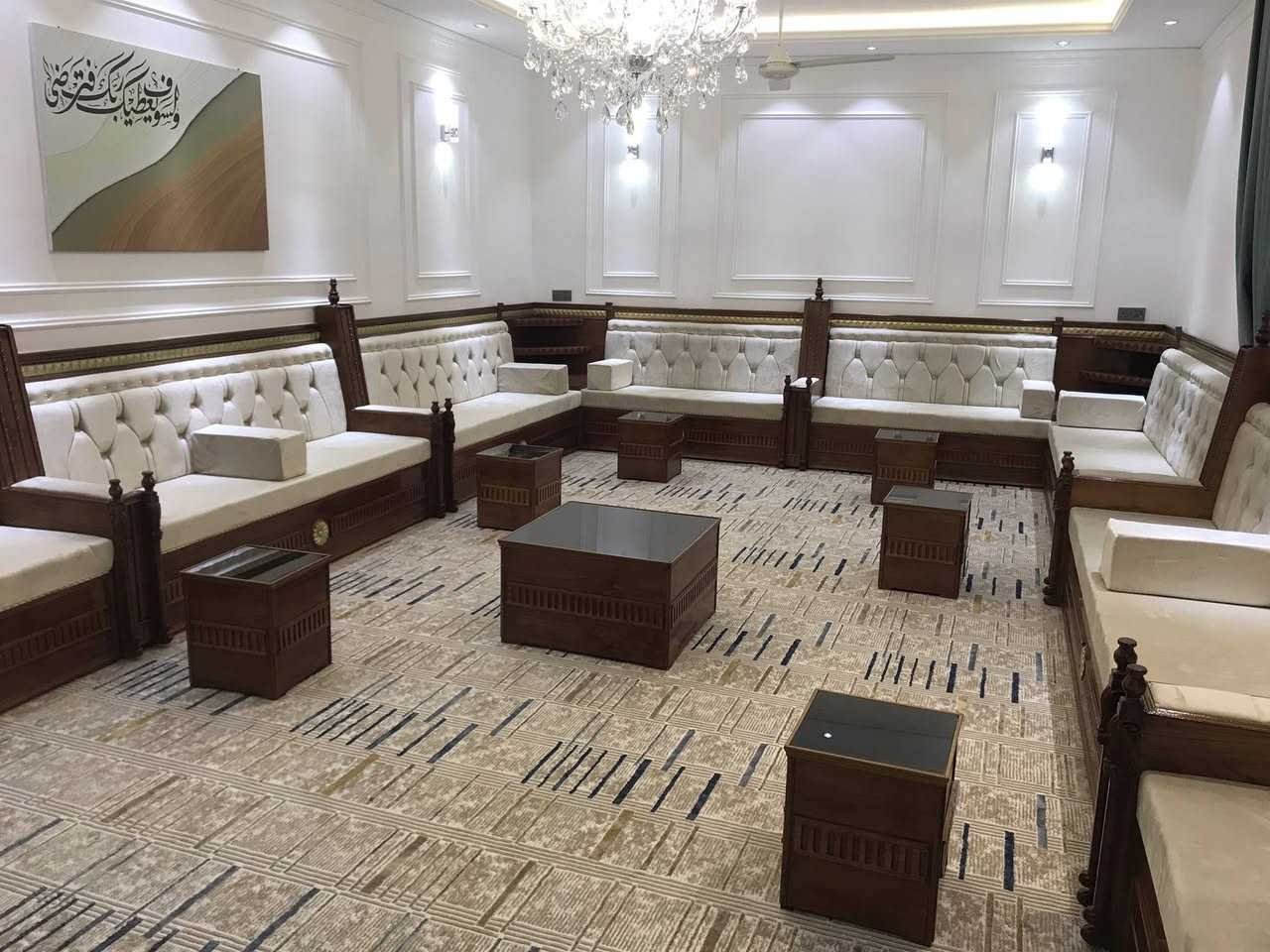 السلام عليكم 
الموديلات والعمل الافضل في السوق
الاسعار تنافسيه
 تبدأ من ١٤٠ الف للمتر
 يشمل الطبلات والكوشات 
البغدادي شارع المدارس 
#معمل_ونجاره_الحارث


**إذا كنت صاحب هذا الإعلان وتريد حذفه لأي سبب، رجاءا أرسل رسالة إلى الدعم الفني**