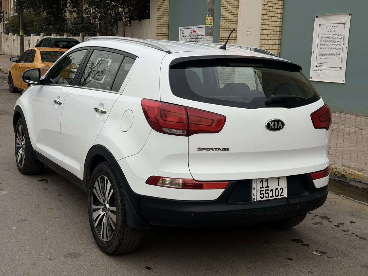 ياالله
السلام عليكم
شباب مراوس او بيع ترهم
كيا سبورتج 2015 خليجيه
سونار منشور
مكينه 2400 دوش المرغوب
گير اي تي المرغوب
ماشيه 140 كيلو
اشاير مري
لد امامي 
تحكم ستيرن
كامره
مري شفط
اي بي اس
مكاني بغداد / اعضميه
السعر 152
***********
