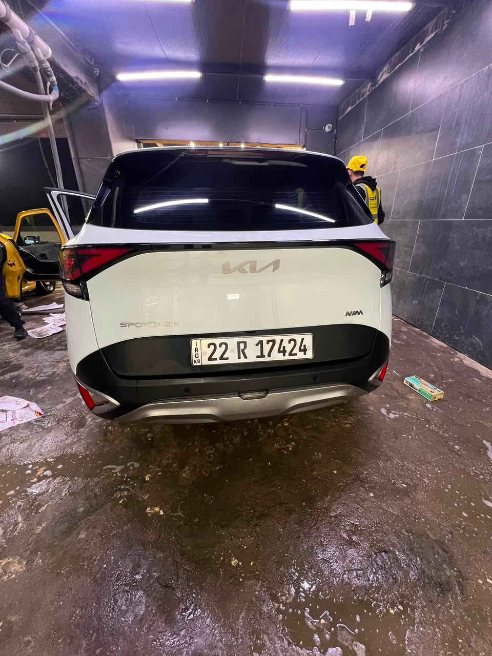 سبورتج مودل 24ماشية 50 خليجية مكفوله بس رصعتين بالباب فقط وسياره جديده رقم اربيل ثاني يوم تحويل ***********مكاني بغداد اعظمية
