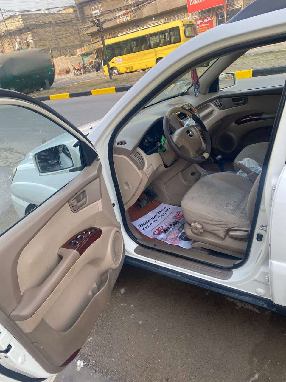 السلام عليكم
للبيع سبورتج موديل 2009
مكفوله كفاله عامه ماعده صبغ قليل ب باب الخلفي 
مواصفات فول
فتحه بل قماره
5ويل كب 
شاشهً كبيره 
4دسكً
فئه خليجي
تحكم مري 
تدفئه تبريد شغال 
رقم بغداد دولي باسمي 
العنوان بغداد حي اور أم الكبر والغزلان 
سياره جديده ب معنه الكلمه بل عافيه عل تكون من نصيبه 
للاستفسار ***********
