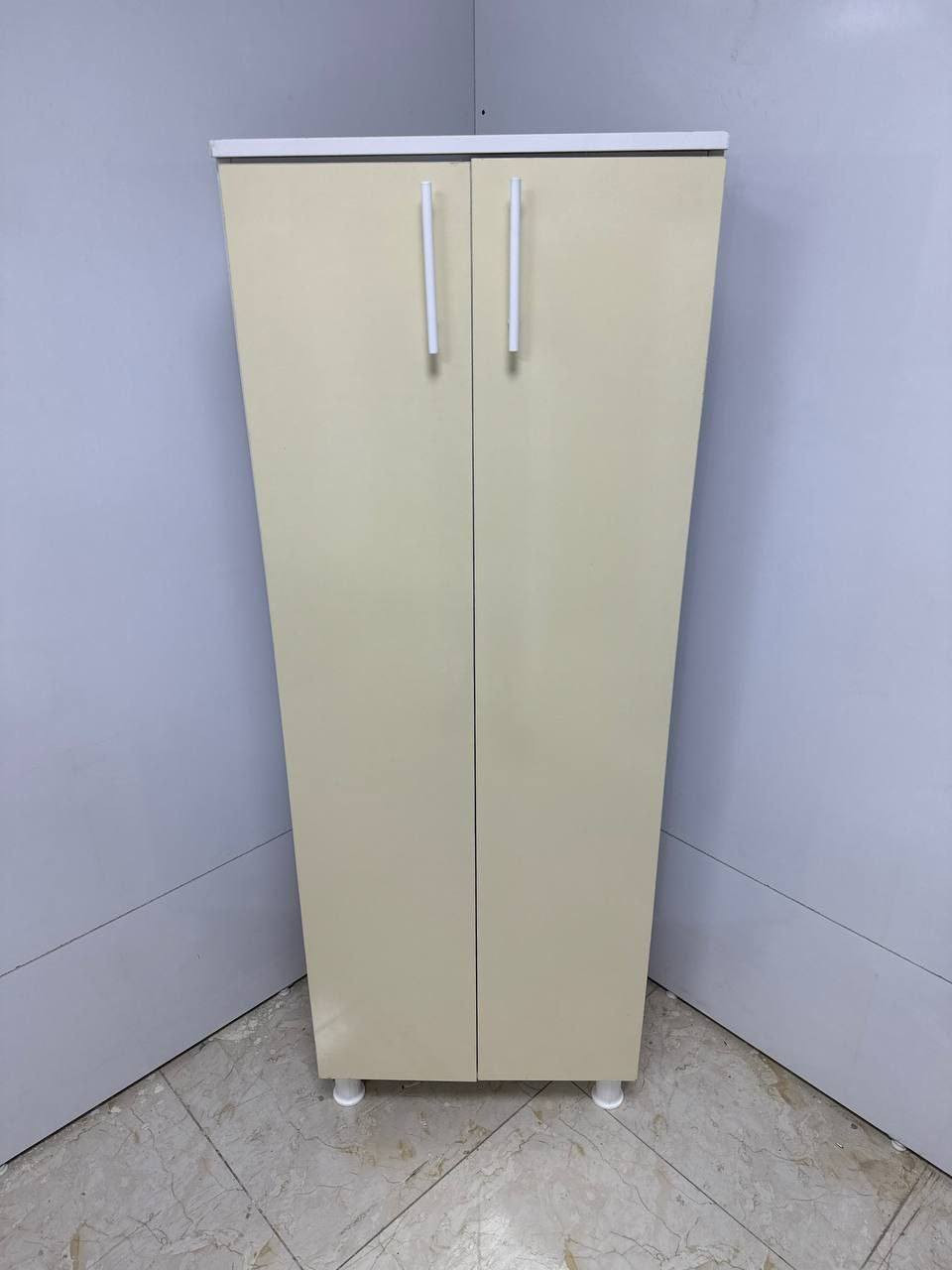 جزامه خشب 

القياسات 
165 سم الارتفاع 
 60 سم العرض 
33سم العمق 

السعر 100 الف
التوصيل بغداد 5 الاف 
محافظات 10 الاف 

المحافظات المشموله بالتوصيل 

(كربلاء بابل نجف ديوانيه سماوه ناصريه عماره البصره صلاح الدين ديالى واسط الأنبار 👈🏻رمادي + فلوجه )


**إذا كنت صاحب هذا الإعلان وتريد حذفه لأي سبب، رجاءا أرسل رسالة إلى الدعم الفني**