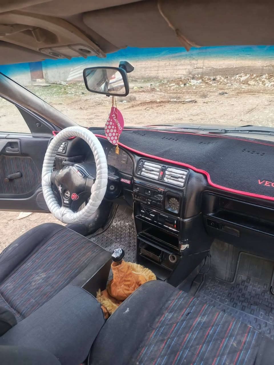 السلام عليكم فكتره حجم 18 رقم نينوه كابون بانزين السعر 35 وبيها مجال واذا معارض فكتره 16.     رقم الهاتف ***********
