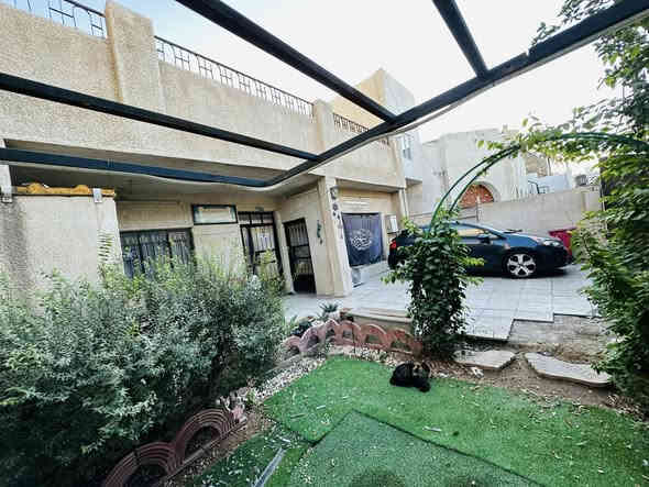 الدار للبيع 
الموقع الغزاليه 
شارع السايدين 
فرع اسواق تازه
المساحه 200 متر
واجهه 10
ونزال 20
بيت كبير متوفر بي كلشي 
***********
