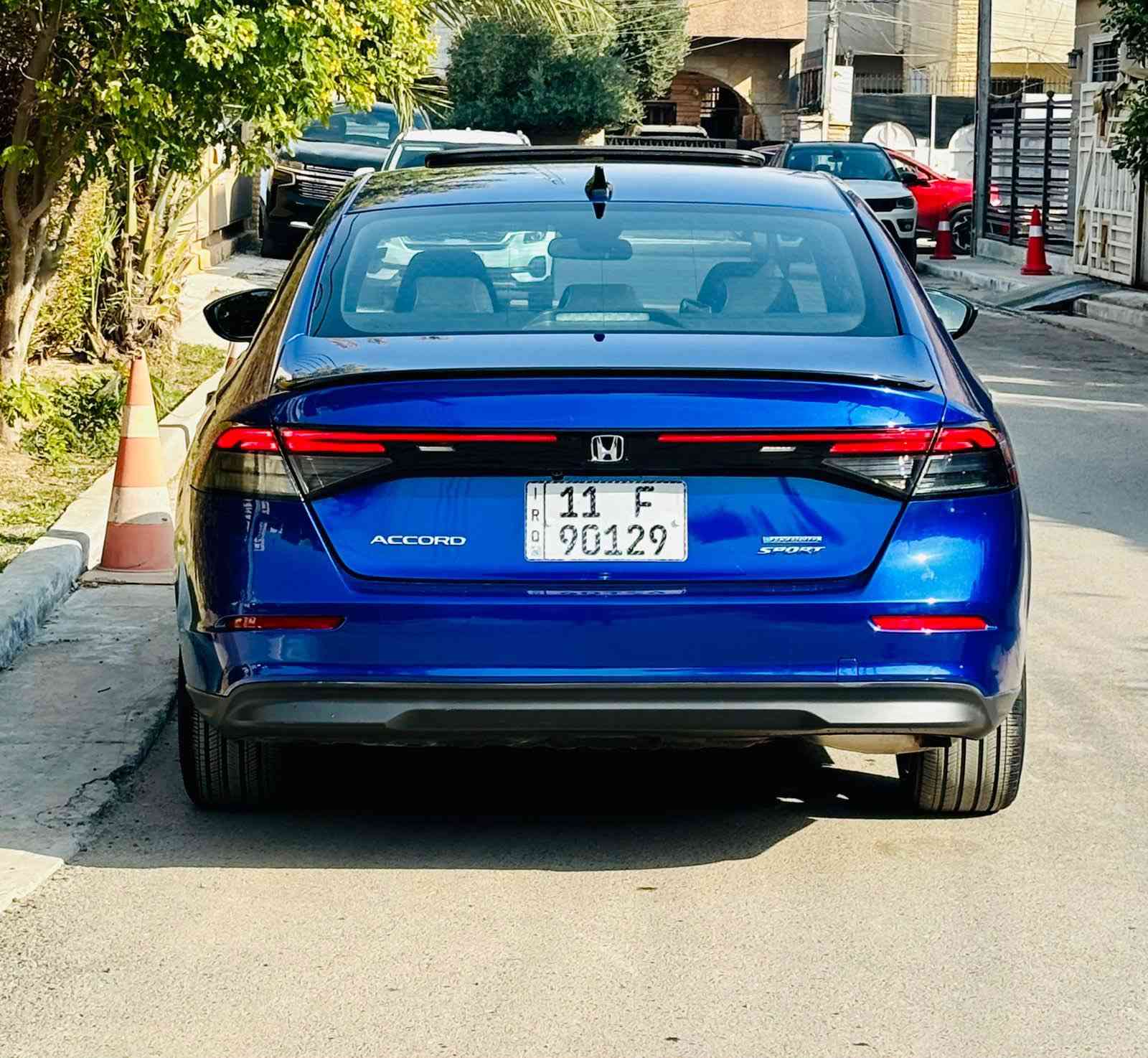 السلام عليكم 
هوندا اكورد 2024 سبورت هايبرد 
(رقم بغداد باسمي ) 
ماشيه 11 الف
وارد امريكي حادثه دعاميه خلفيه فقط بدون صبغ بدون تعديل بدون تبديل تفحصه وين ميعجبك صور آمريكا بلمنشور 
مواصفاته :- فتحه , بصمه , كرسي كهرباء , شاشه , كأمره خلفيه دواره ,رادار امامي خلفي جانبي, تحديد مسار, دشبول ديجيتال, لايت امامي زينون ,
مكان السياره المنصور 
السعر( 22.500$ )يعني( 225 ورقه) بي مجال
***********
