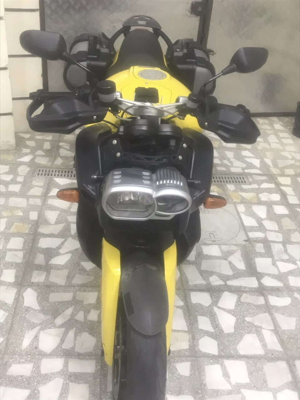 السلام عليكم
BMW
1200
نضام ABC
مودات قياده ثلاث وضعيات
لايت زنون 
هيترات يدات
كاردن 
مكينه عدله
الدراجه جديده ومكفوله
ورقم بغداد بسمي
٢٠٠٨
اخوان كل تفاصيل الدراجه مكتوبه
وصورهه موجوده بدون مراوس 
للبيع فقط ولمعرفه السعر اتصل
***********
