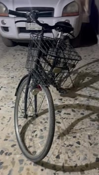 بايسكل بناتي • نظيف • قابل تفاوض