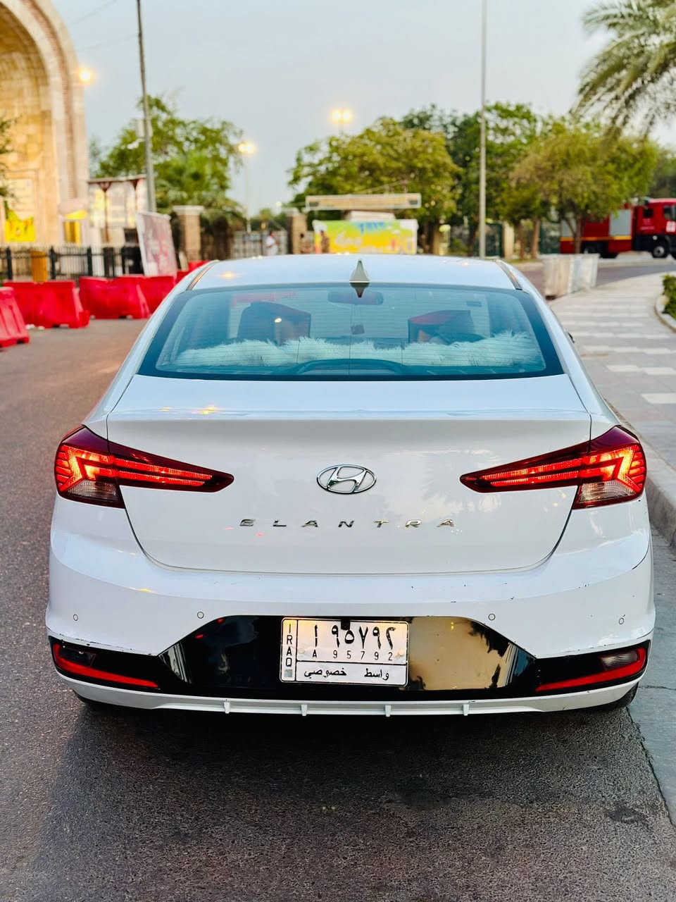 سيارة النترا 2020
فوول مواصفات ماشية (58) الاف قابل للزيادة
1-محرك 2000 دووش
2-حساسات خلفيه اماميه وجانبيه
3-كاميرا مع شاشه لمس 
4_تحكم ستيرن
5- مري شفط + اشارة ترحيب
6-بصمه + بصمة ابواب
7-سلايت روووف
8-اربعة انظمة قيادة ايكو _ سبورت _ سمارت _ عادي
9_ صندووق بصمه
10_ 4 ايرباك تبريد قطعتين
السياره رقم واسط استلام شركة موظفين 
السعر 165
***********
