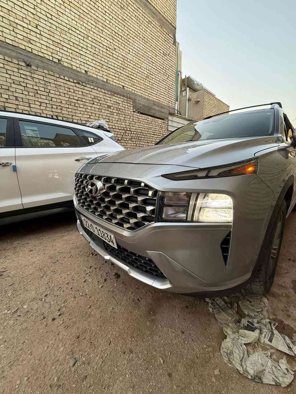 السلام عليكم للبيع فقط
هونداي سنتافيا فووول لل اخير 1/1 
موديل 2022 رقمها اربيل ب اسمي 
المواصفات 
بانوراما 
فول تحكم ستيرن
كشنات تدفئه
بردات خلفيه 
رادارات امامي وخلفي وجانبي
توقف ذاتي
ونظام الاقتصادي 
بصمه
جلد 
كامرا دواره 
وبعد هواي مواصفات 
والسياره جديدة كلش 
السيارة فقط تبديل دعاميه صور الحادث ورقم الشاصي بلمنشور 
السعر 210$
العنوان بغداد الجديدة الامين الثانيه 
للاتصال 
***********
