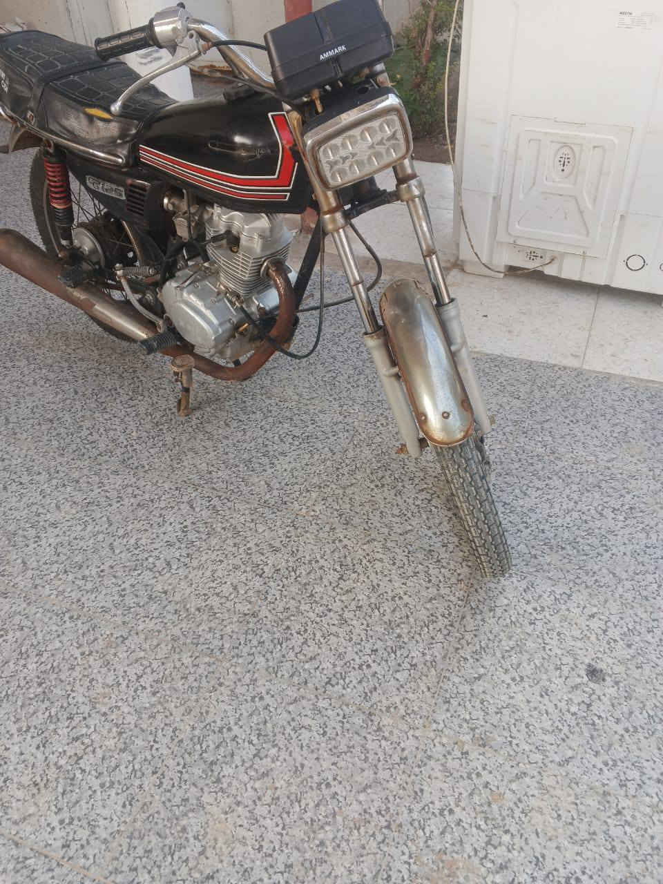 متاح دراجة ايراني أدوات مجفتة مرة وحدة دراجة نضيفه وشلعتهة حلوة السعر 400 وبيهة مجال هاذا رقم راعيها ***********
