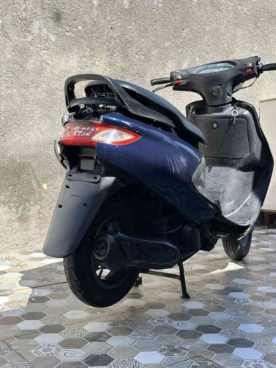 فراشه اصوليه للبيع سعر 250 التواصل خاص او اتصل على رقم *********** المكان الديوانية
