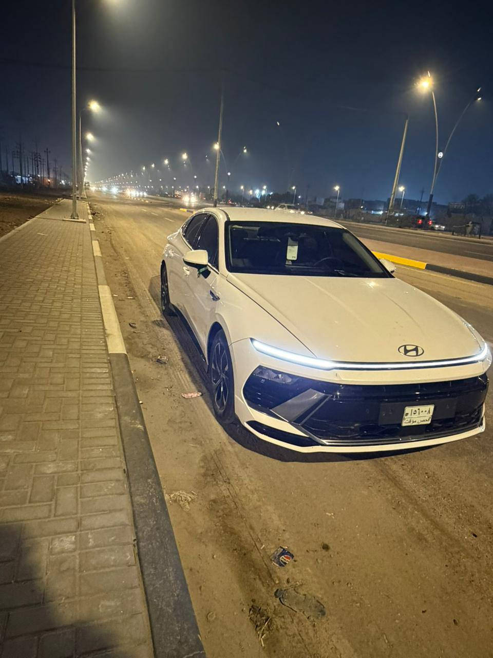 سوناتا للبيع 2024 بنزين وارد كوري اصل بعدهي مامرقمه اترقم اي محافظه السياره فول مواصفات عده التنته رادارات كاميرات ٣٦٠ درجه كشن خزن لداد دشبول نضام سبورت قياده ذاتيه توقف ذاتي شاشه كبير تتكون من ١٢ عينه متغيرت الشكل 
السياره إنه مستورده توه طابه بيه قطعتين صبق من كوريه 
مكانه الزبير
سعره 195 قابله للتفاوض
*********** البصرة, العراق
