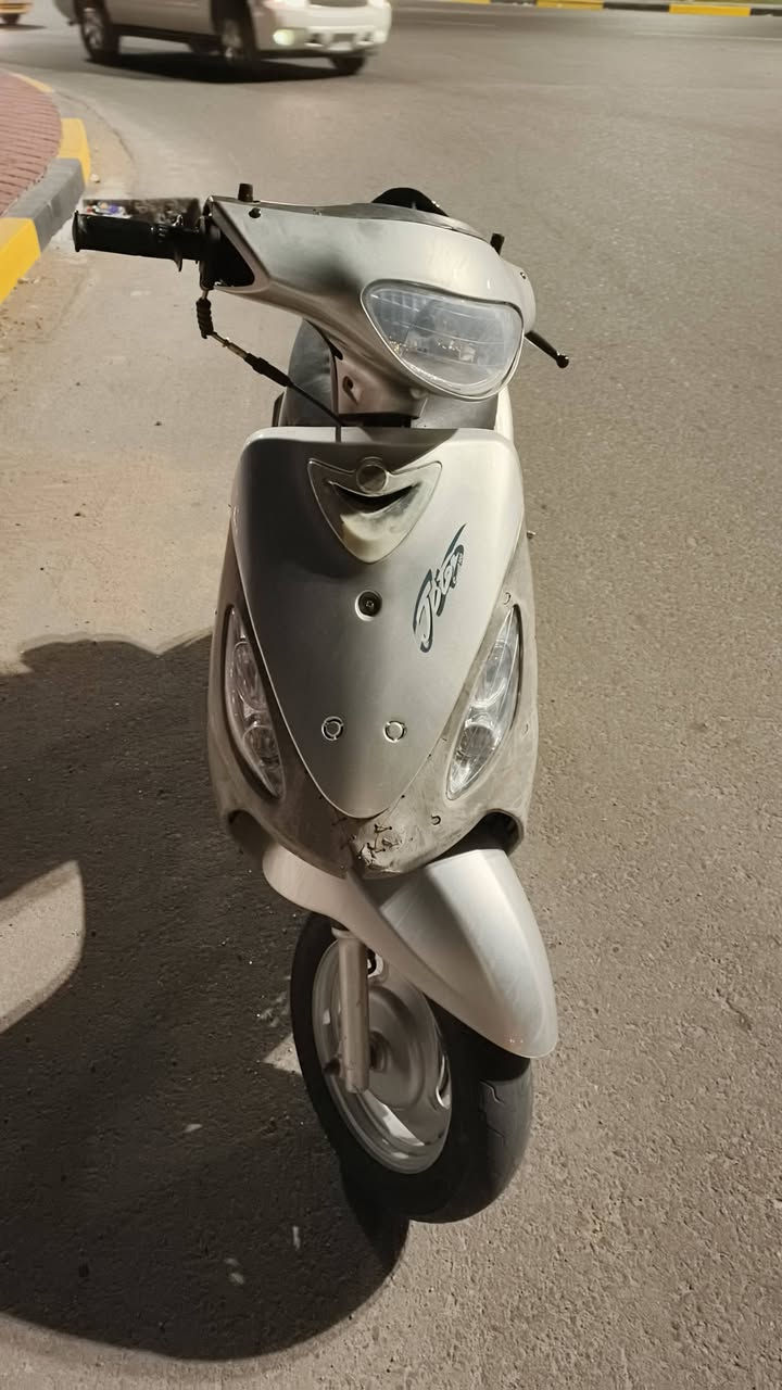 السلام عليكم دراجه ماكس قجمه كهربائيات شغاله ماعده السلف اكلاجات رياضي وبيه كزوز اف ام ابو الطكه مكينه ناعمه الدراجه مفتوحه السعر 500 الرقم بس واتساب ***********
