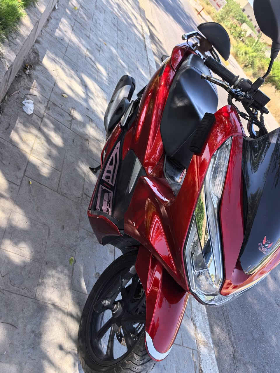 السلام عليكم
PCX\3
الجيل الثالت 
كوري 150
دراجه بشهر رابع ماخذين من شارع فلسطين
ونظافه كدامك.
جهاز جي بي إس بلبصره تشوفه وطفيه بتلفونك
السعر  مليون و٧٥٠
بغداد الكرخ مكاني
***********
شباب مجال قليل بيه ومامتوازي على بيعته
