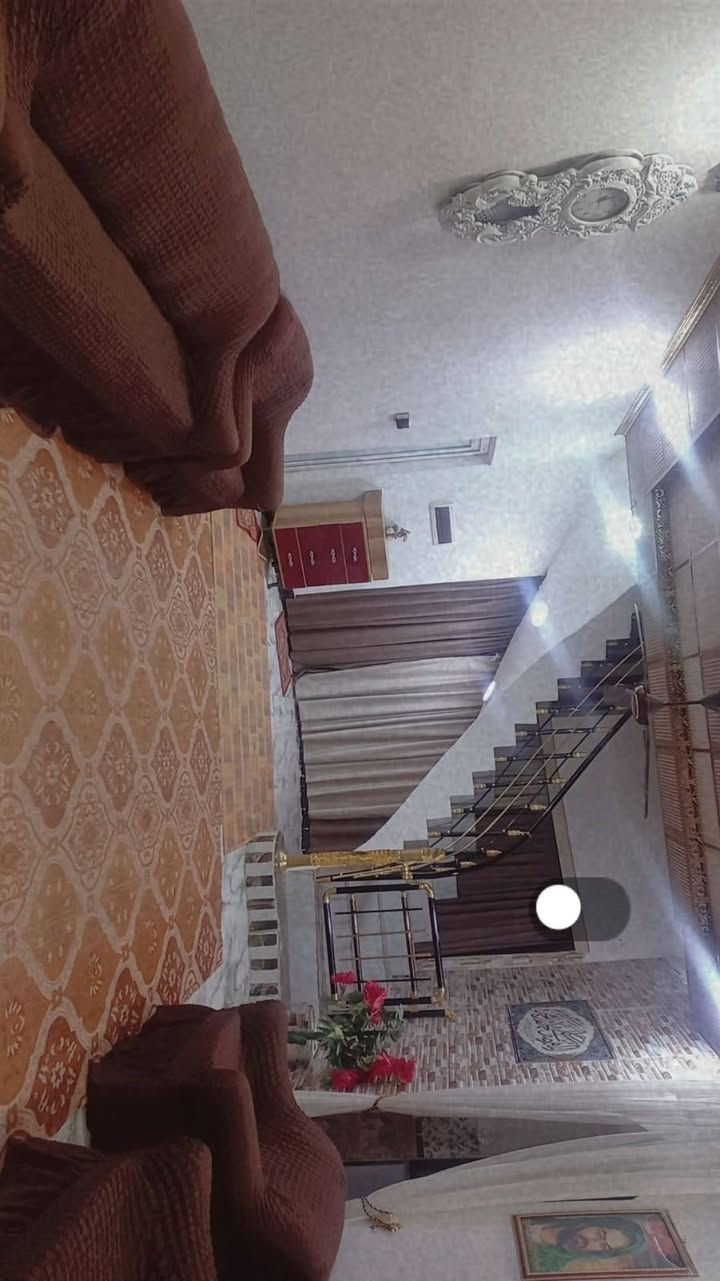 بيع مستعجل 52بي مجال 
بيت البيع طريق السنية عمود 706 جهت الزوار قريب على شارع 70 متر مساحة 300 متر  رقم الهاتف ***********
