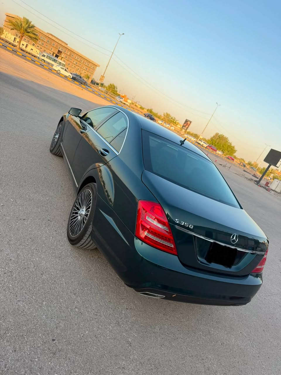 سلام عليكم
مارسدس s 500 مديل 2006محدثه 2013

مكينه 6سلندر 

سياره فول مواصفات سياره كفاله منعده شبر جاملغ خلفي فقط صبغ 

كير مكينه حداديه كفاله 

رقم نجف نكليزي سنويه وهزه جديده مداور ثاني يوم 

باب كصيره 

وارد ياباني 

بيع فقط 

سياره جديده بمعنه الكلمه 

السعر 200وبيها مجال 

رقم التلفون ***********
