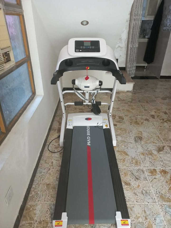 سلام عليكم
جهاز جري للبيع نضيف جداً يتحمل وزن 150كيلو وجبلي 

 مكاني واسط _ كوت للاستفسار ***********
