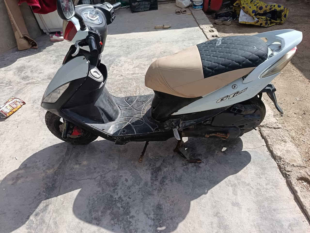 سلام عليكم خوان دراجه GT125 لبيع سعر 350 مكاني فلوجه تواصل عل رقم ***********
