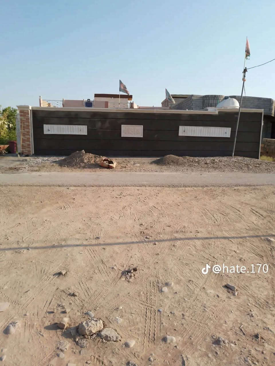 لباخ متفرغ حاليًا
نشتغل قطعي وع المتر حسب العمل سقل / جراره / واجهات /تصفير / مساطر شغل كله شرط ليزر وكبان 
***********
