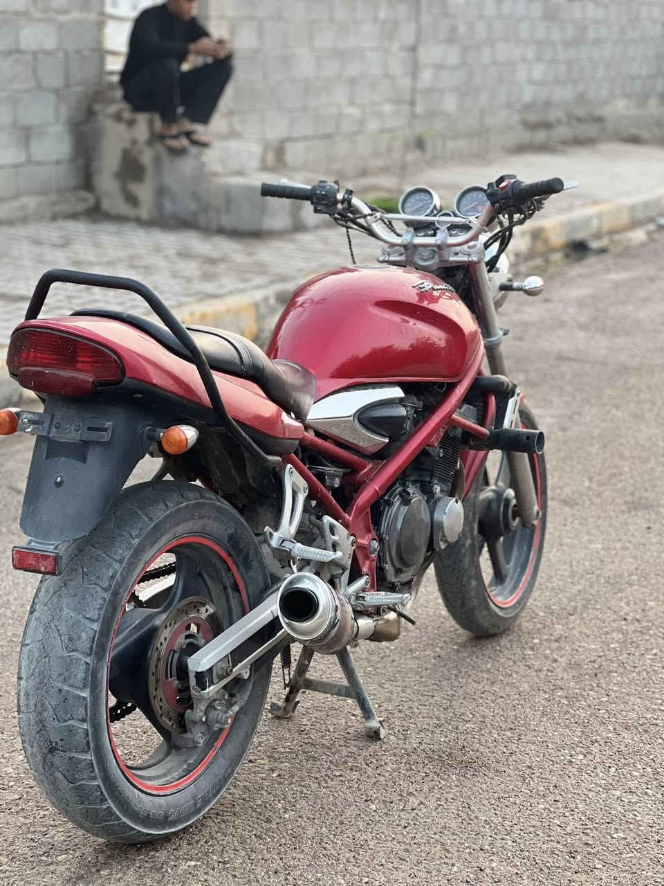 السلام عليكم دراجه بطح باندا كرستال ادوات دراجه جديده مراوس بيراني جديد آوراق الي عنده مراوس ينزل صوره ***********
