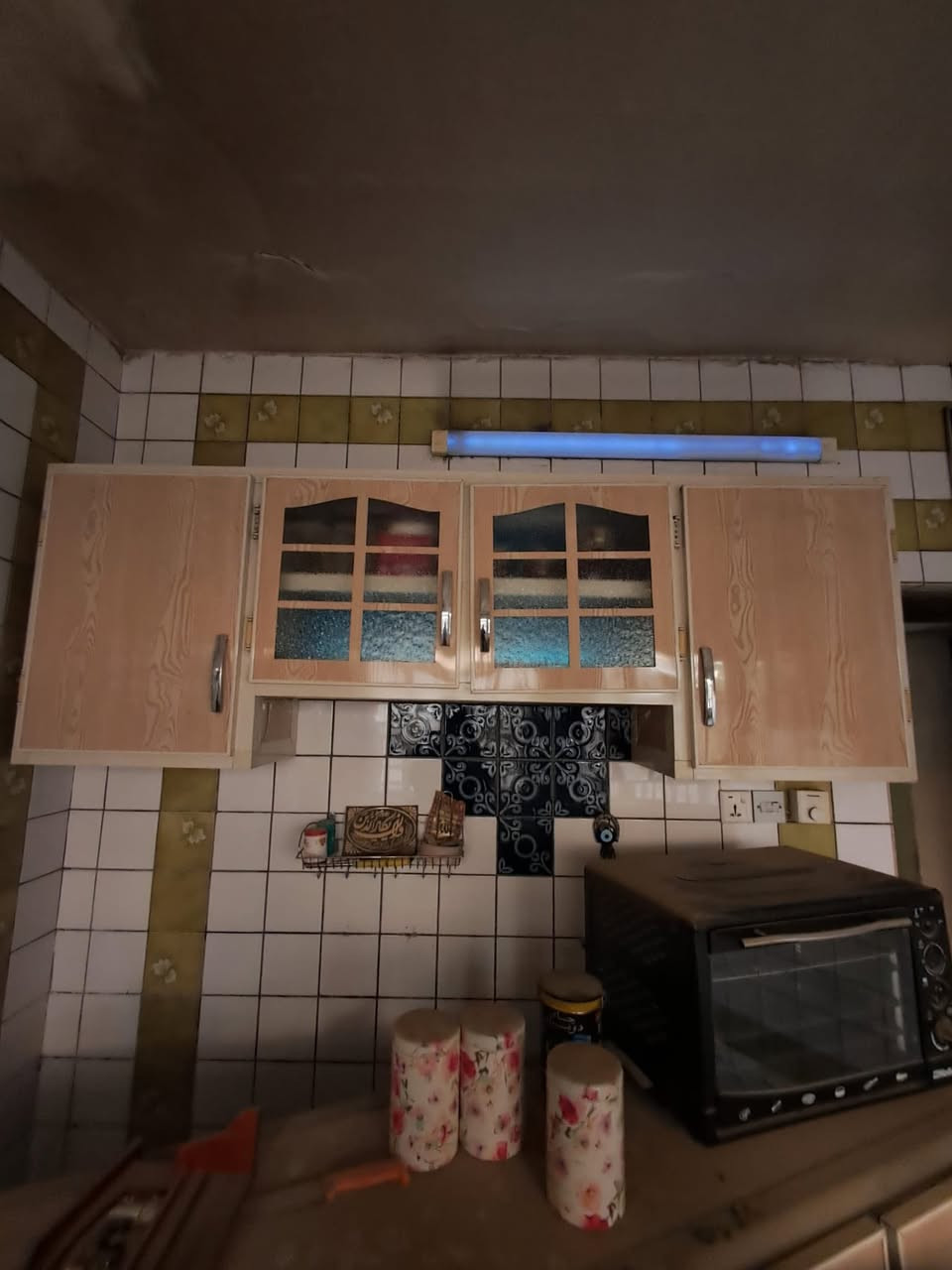 السلام عليكم 
كاونتر ألمنيوم
٥ قطع
٢ ملحق
٢ كاونتر
١ سنگ
السعر 350 الف
مكان بغداد الحرية
***********
