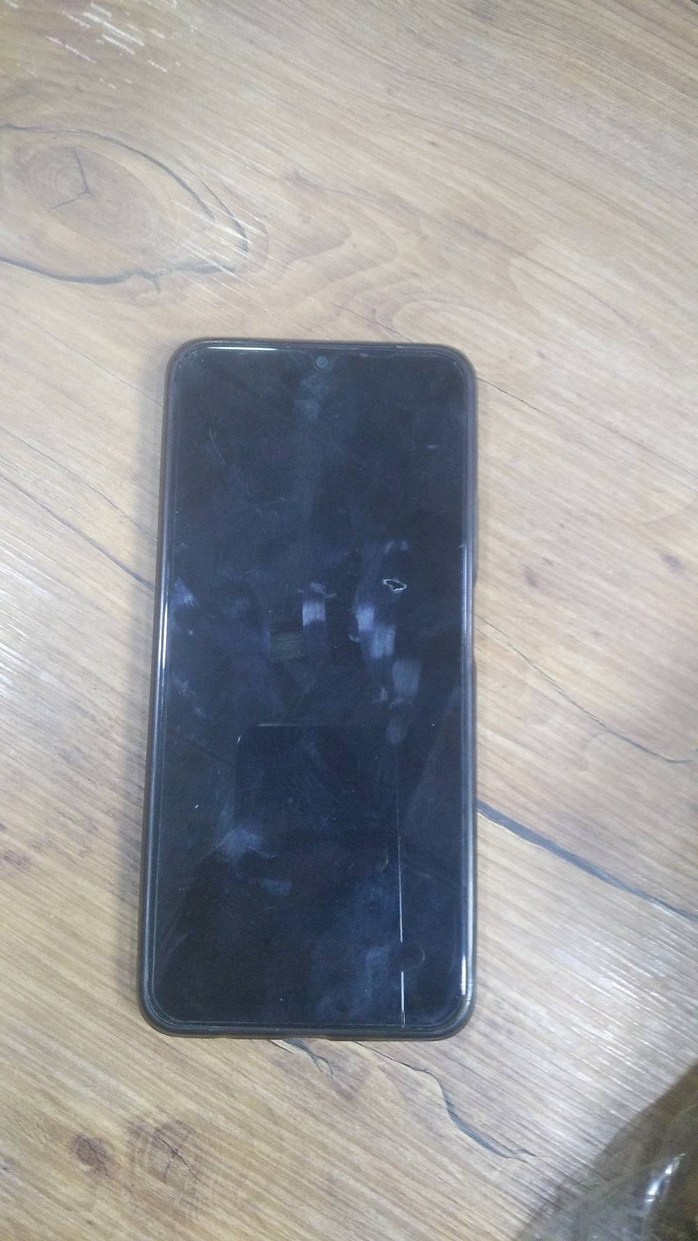 جهاز تلفون 
 ذاكره .128
 ببجي .60 فريم 
روعه التلفون التواصل واتساب فقط
770 685 8656