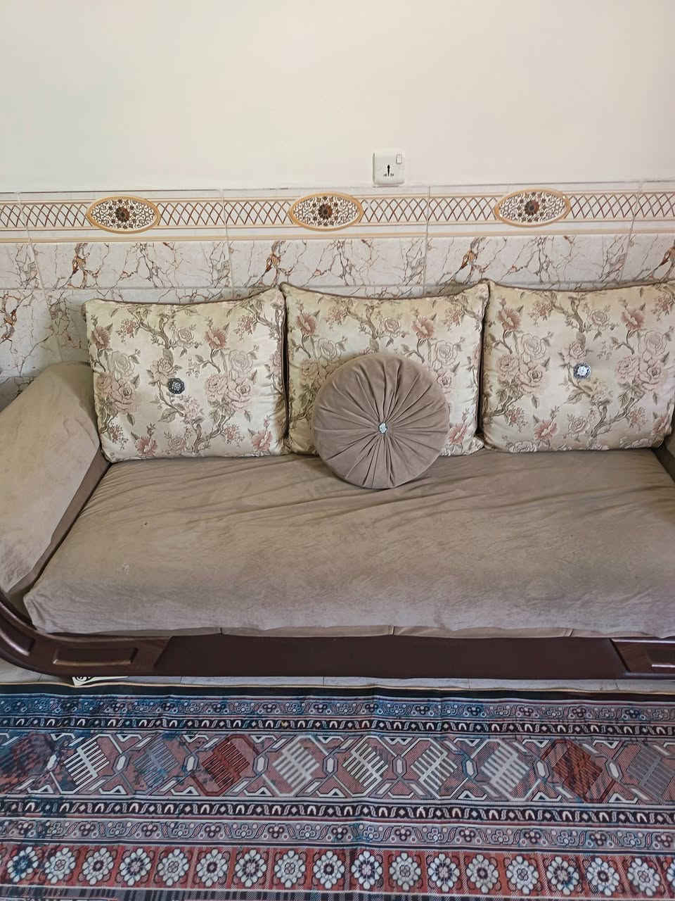 تخم للبيع نظيف مقعد 10السعر 250 بغداد  ***********
