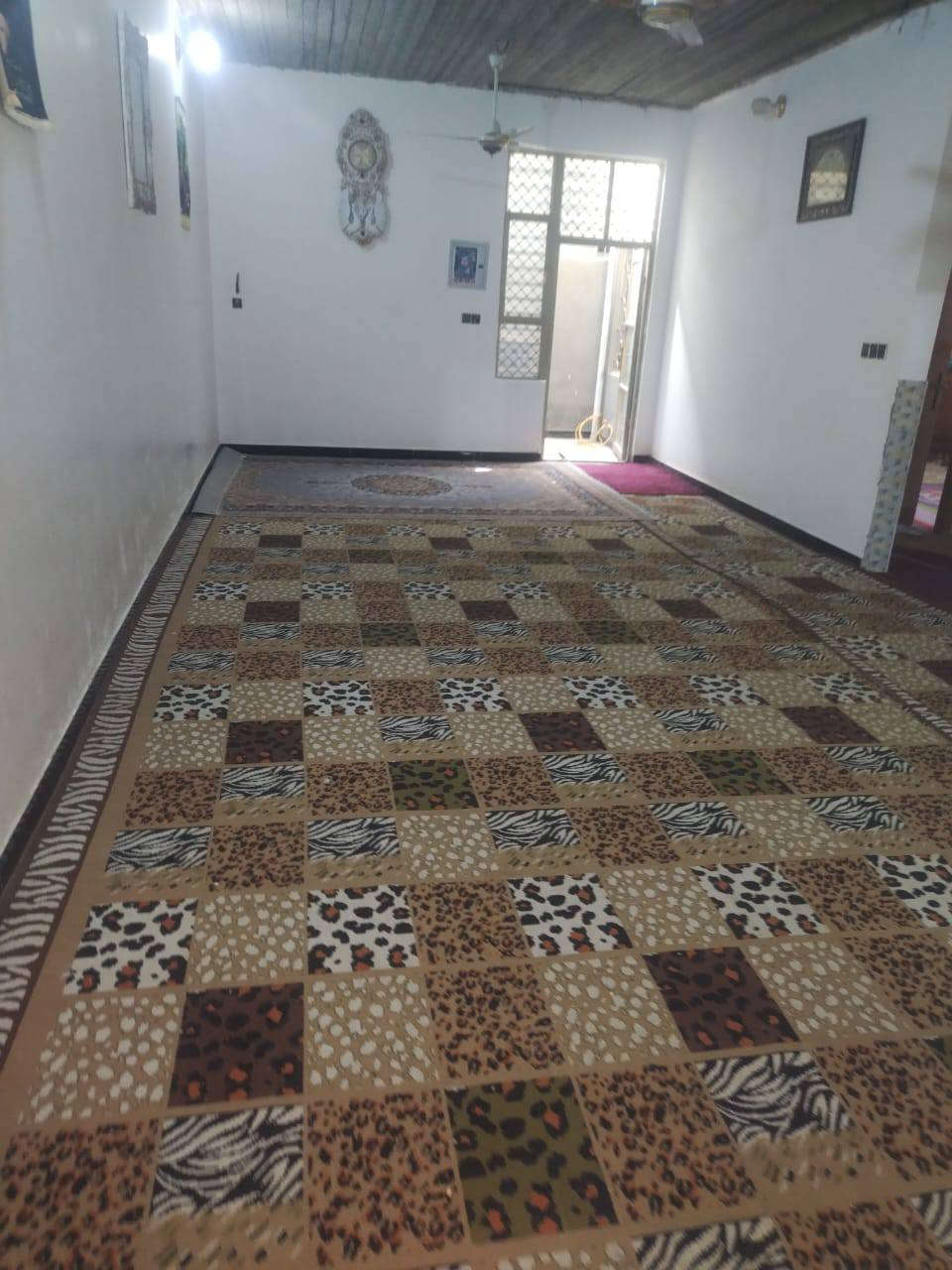 السلام عليكم دار لبيع مساحه 250متر شارع الصب مقابيل قريه الغدير خلف المطحنه الرحاب عقد زراعي قرار 117خاضع لتطويب  لتفاصيل أكثر اتصال على هذا رقم بي واتساب *********** السعر 60مليون وبي مجال بسيط
