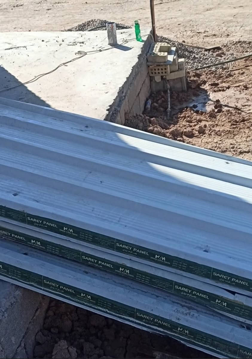 السلام عليكم 
سندويج مستعمل للبيع 
طول 5متر عدد7
طول 2ونص عدد 3
شخاط طول 4عدد 2
شخاط طول 2عدد 2

البيع شلع بسعر 300

***********
