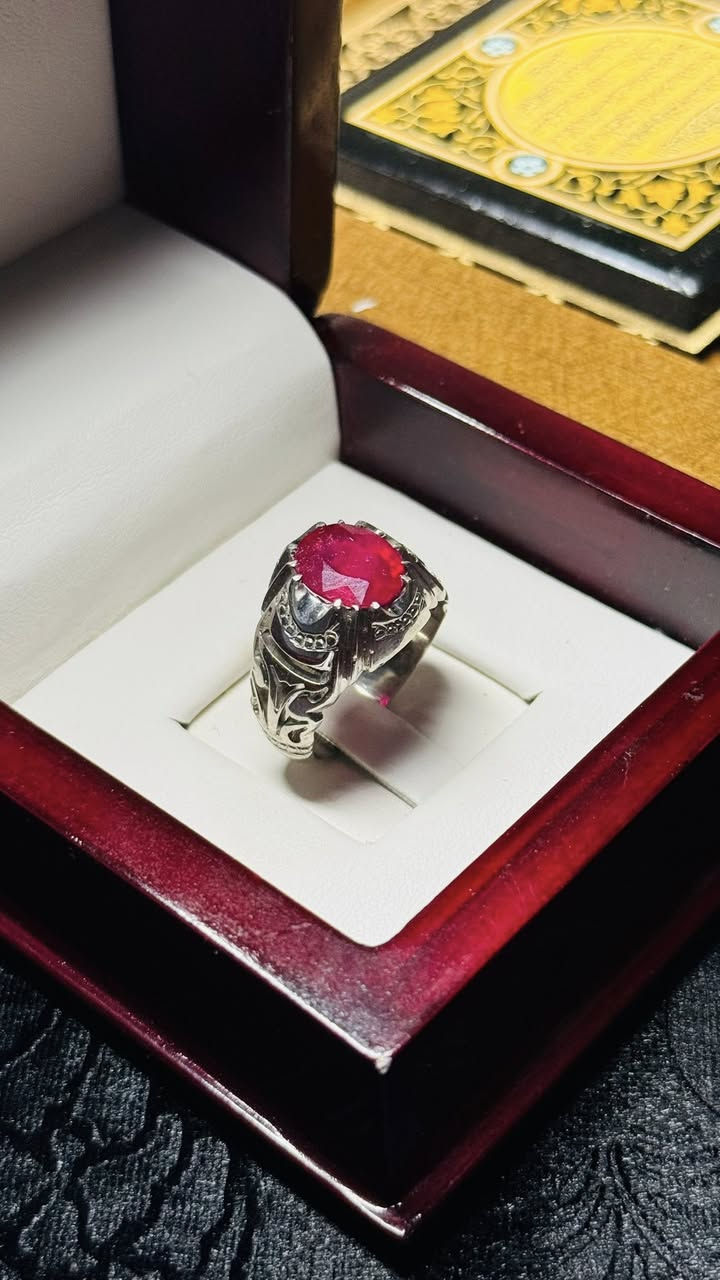 ⁨ ⁨ ⁨  خاتم وياقوت أفريقي طبيعي الاصلي 
صياغة يدوية الفضة 925

السعر 80,000 الف فقط مع التوصيل

يوجد توصيل جميع محافضات العراق
للتواصل واتساب : ***********⁩⁩⁩⁩⁩
