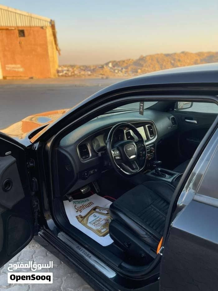 بيع أو مراوس حسب الرغبه...
.
 دوج جارجر (دايتونا) كنديه السياره كفاله عامه
 ماعدا بارد مكانين مامبينات لاصبغ لامعجون مكفوله من كير ومحرك وبدي وع ايدي السياره مناقصه ربع
 رقم بغداد مشروع وطني باسمي تحويل باي مكان يعجبك 
مكاني البصرة .
السعر 210 قفل السياره بيها اضافات كلش هوايه تجي وتشوف بعينك والدايتوناا غنيه عن التعريف.
  الرقم ***********.
 مكاني البصرة القبلة.
.
.
