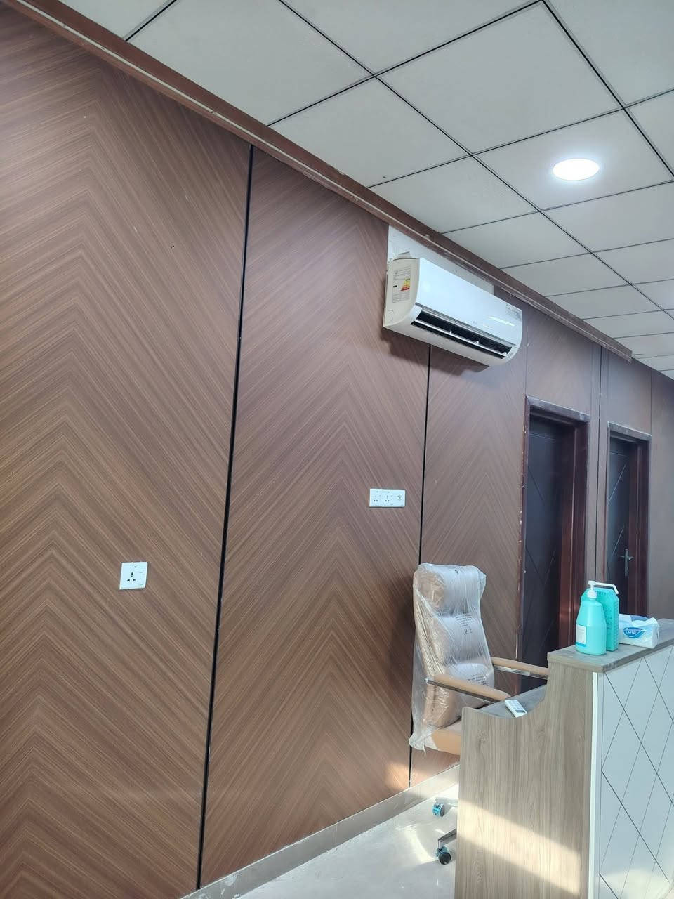 خلفه سقوف ثانويه وجبس متفرغ حالياً ***********
