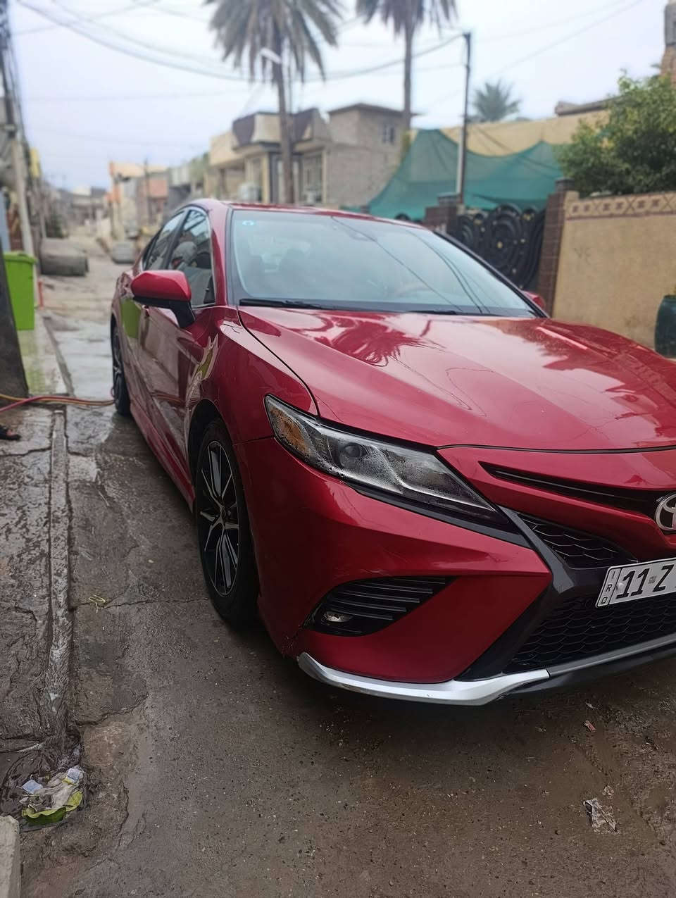 السلام عليكم كامري موديل 2019 se بيه صبغ مال امريكه 3قطع جاملغ ايمن وأيسر وبنيد 
بل عراق صاربيها شخط بين الباب خلف السائق وجاملغ وصابغينه بدون معجون  وسونر موجود ويا الصور

1- كشنات جلد 
2- تحكم استيرن
3- كامره خلفيه 
4- كشن تحكم كهربائي
5- شفتات ستيرن

السيارة خير من الله تبريد محرك كير وبأسمي السيارة رقمها بغداد تحويل مباشر مكان السيارة ديالى السعر  155$ وبيها مجال

 للاستفسار   ***********
