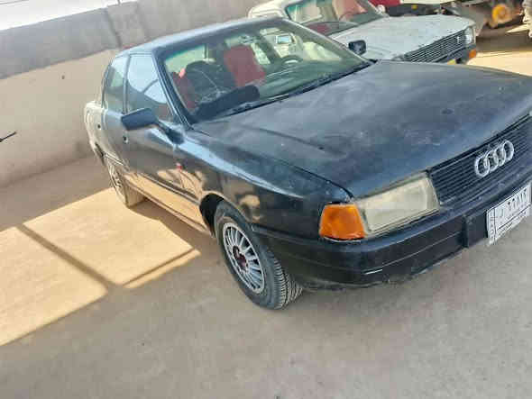 سلام عليكم اودي رقم كركوك سنويه خضره شرط التحويل محرك شرط كير فقط اليوره ما يجي صدر تايرات جددد كهربيات كلها شغاله السعر 10 اوراق  مكان السياره الحويجه حي العسكري /***********
