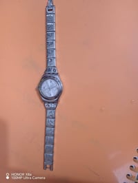 ساعة نسائية • سواتش • مختمة