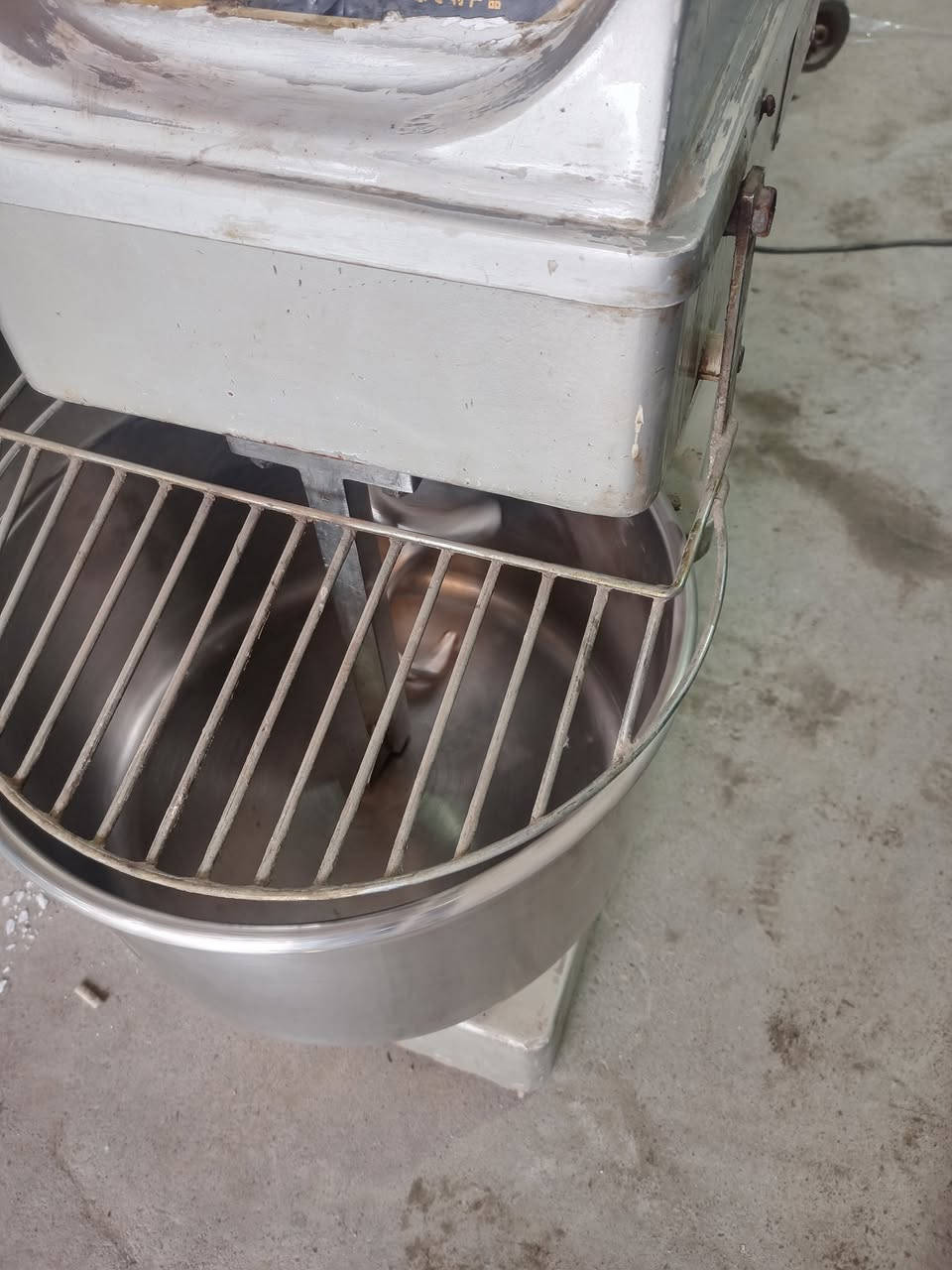 حجانة لولبي  ٨ كيلو عتا ١٠ كيلو كربايي سنكل جدر يفتر
*********** واتساب ***********
