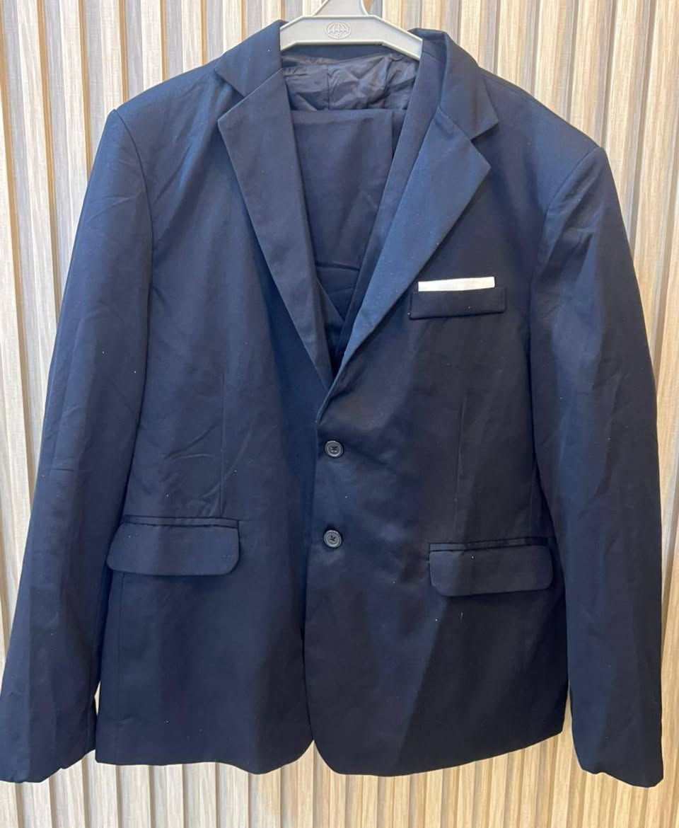 السلام عليكم متوفر بدلات رسمي رجالي القياس 2xl و3xl خامات راقيه سعر القطعه 20


**إذا كنت صاحب هذا الإعلان وتريد حذفه لأي سبب، رجاءا أرسل رسالة إلى الدعم الفني**