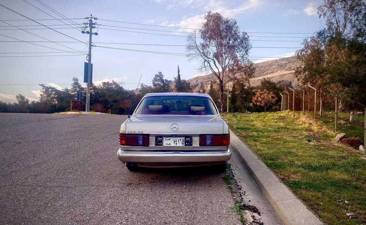 مرسیدیس ڕیاسی 
 بۆفرۆشتن 
ئاڕم پلاستیک سلێمانی 
گێڕ تۆماتیک
مەکینە بەتە
مۆدێل 1989
ڕەنگ برۆنزی
سوکان پاوەر 
سەقف سڵاید
جام کارەبایی
زۆر مواسەفاتی تر
بۆ پیوەندی کردن 
*********** كويسينجاك, أربيل
