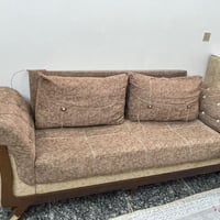 تخم مستعمل ٨ مقاعد للبيع سعره ١٦٥ العنوان بغداد / الشعب متوفر خدمة توص...