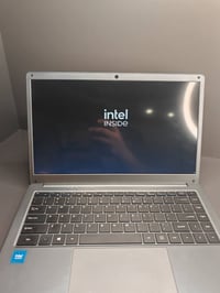 لابتوب بهذا الشكل، جديد غير مستخدم بعده بالكارتون،كامل مع الشاحنة والم...