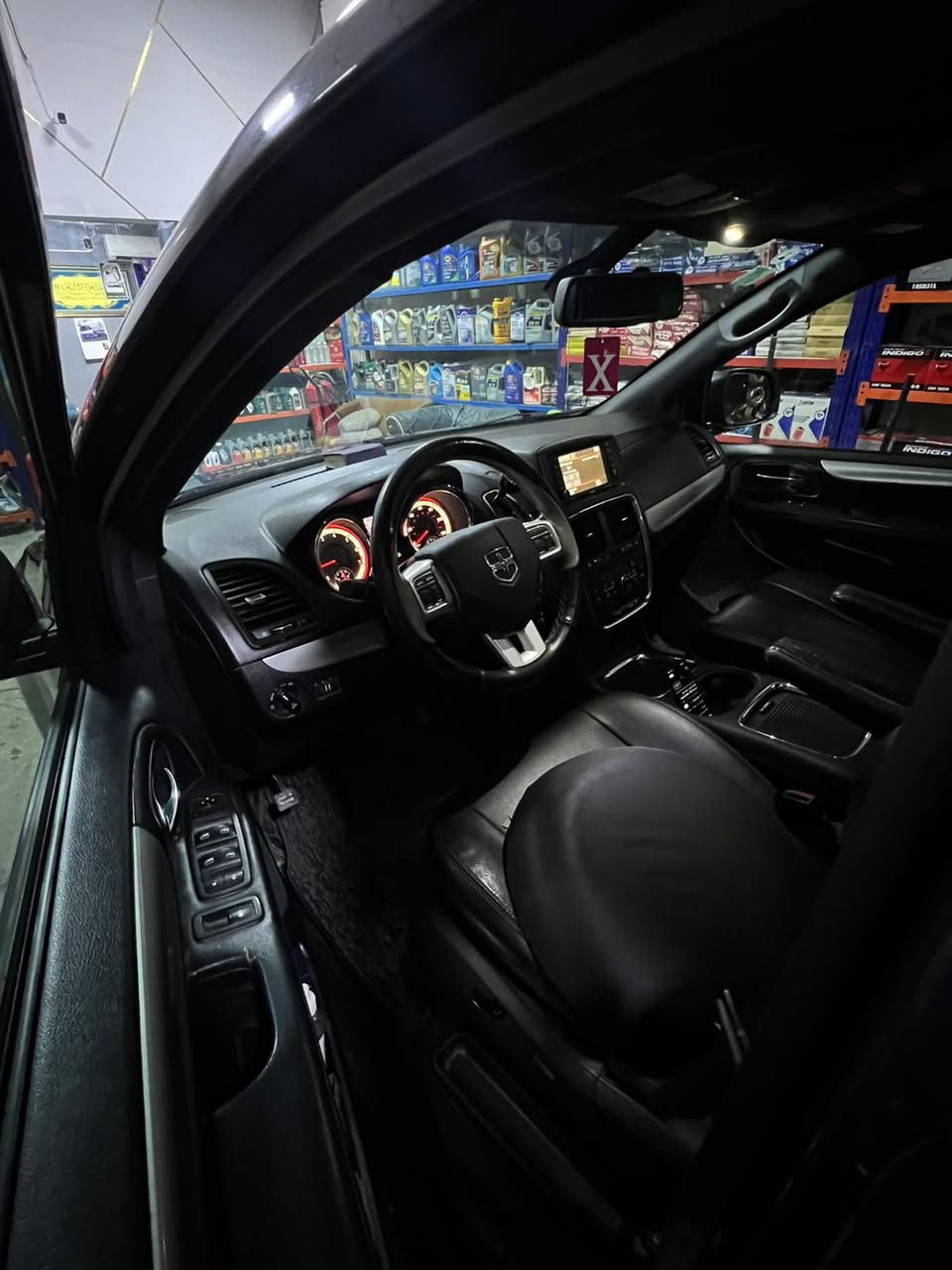 سلام عليكم دوج كرفان (2019) (GT) فول موصفات ثلاث قطع تبريد تحكم ستيرن تثبيت سرعه أبواب كهربائي جنطة كهربائي كشنات بلع كهربائي بردات بلاد تشغيل عن بعد مكينه كير خير من الله مكينه (3600) صدر امام خلفي خير من الله السيارة كامله ما بيه نقص ماشيه(109)كيلو الحادث بصيط جدا موضح بل منشور : السعر( 186) وبيه مجال الشراي بدون زحمه ال مو شراي لا يتعبني ولا يكسر بحلالي ***********  عنواني بغداد 📍🔥🔥🔥 ومتواجد بسامرا بين فتره وفتره
