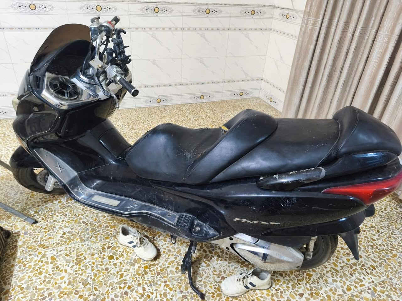 فورزه 08 كفراتها 80 بالميه 
ستان حساس 
كهربائيات شغاله
اشاير ودبل اشاره 
بس البك لايت يرادله كلوبات 
دسكات بريك جدد تقريبا 
والكلوب الناصي طافي 
مكانها كوت شارع النفط


**إذا كنت صاحب هذا الإعلان وتريد حذفه لأي سبب، رجاءا أرسل رسالة إلى الدعم الفني**