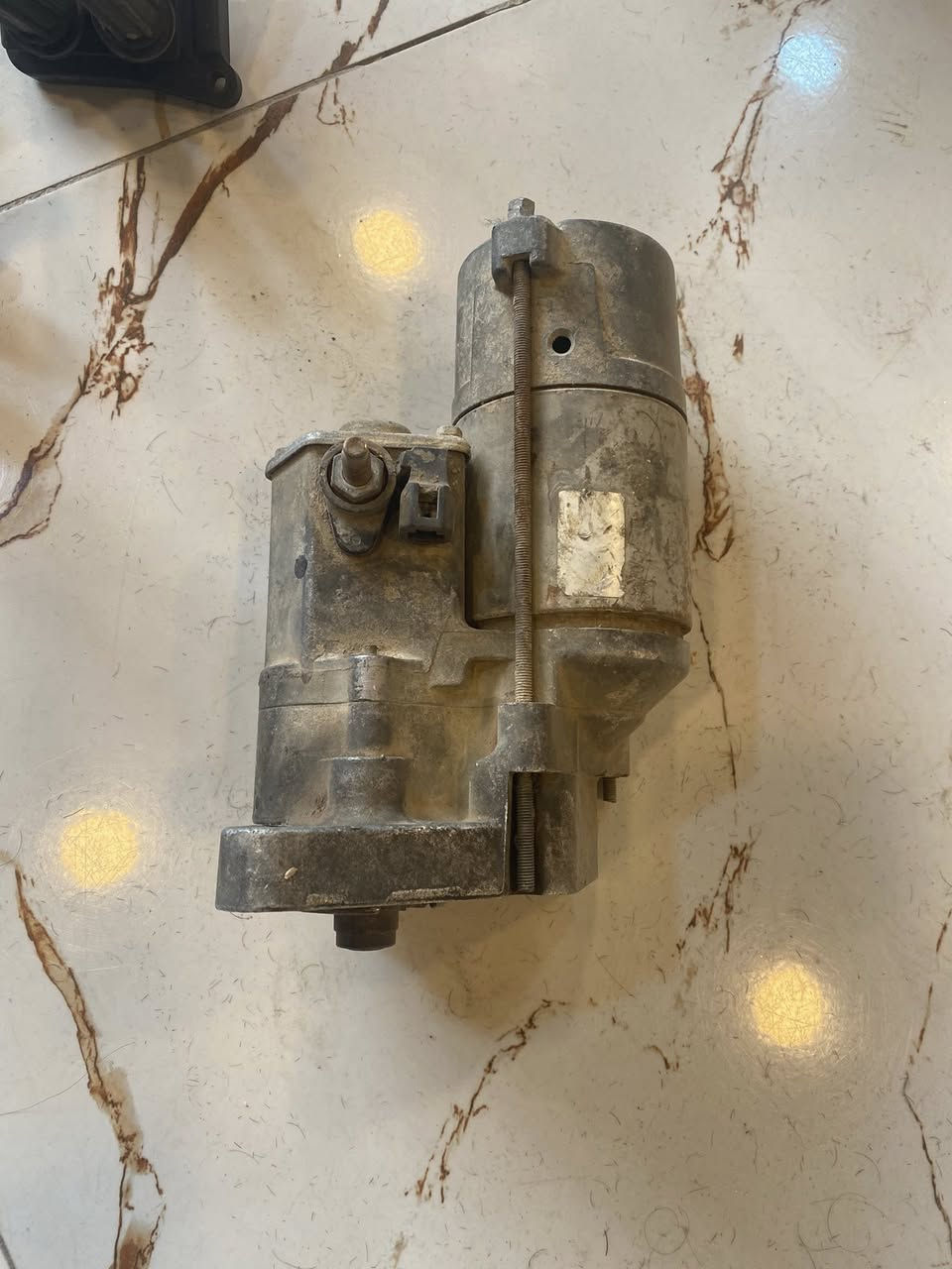 مجول مال 8 سلندر 
عدد 9 كلهن ب 50 الف 
سلف مال هيمي 50 الف 
يده مال كير عصى حلوه ومرتبه 20 الف 
لاستيك مال كير 10 الف 

اسعار مناسبه كلش
***********
